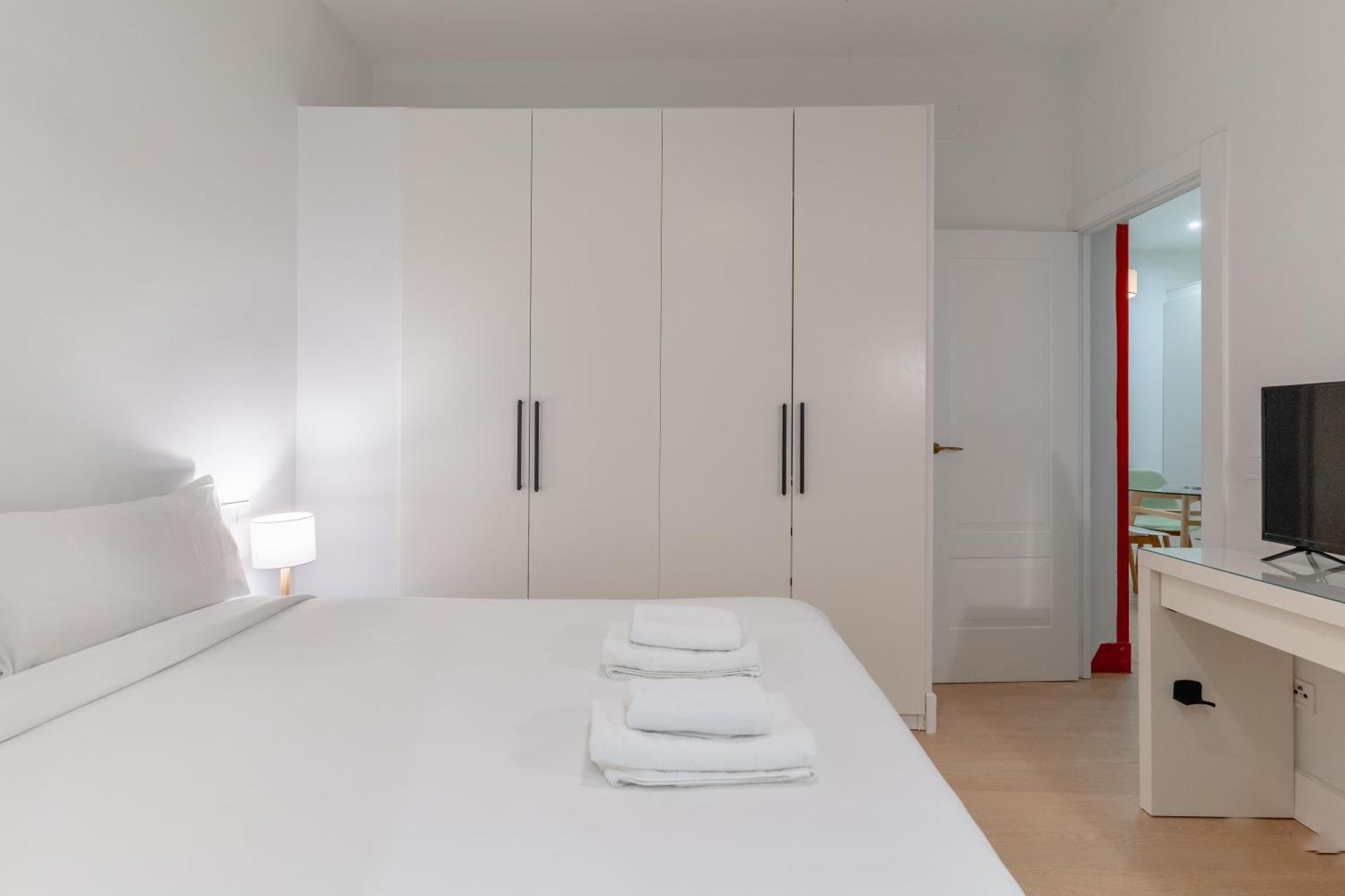 Cozy And Central-1Bd 1Bth- Cortes Apartment Madrid Ngoại thất bức ảnh