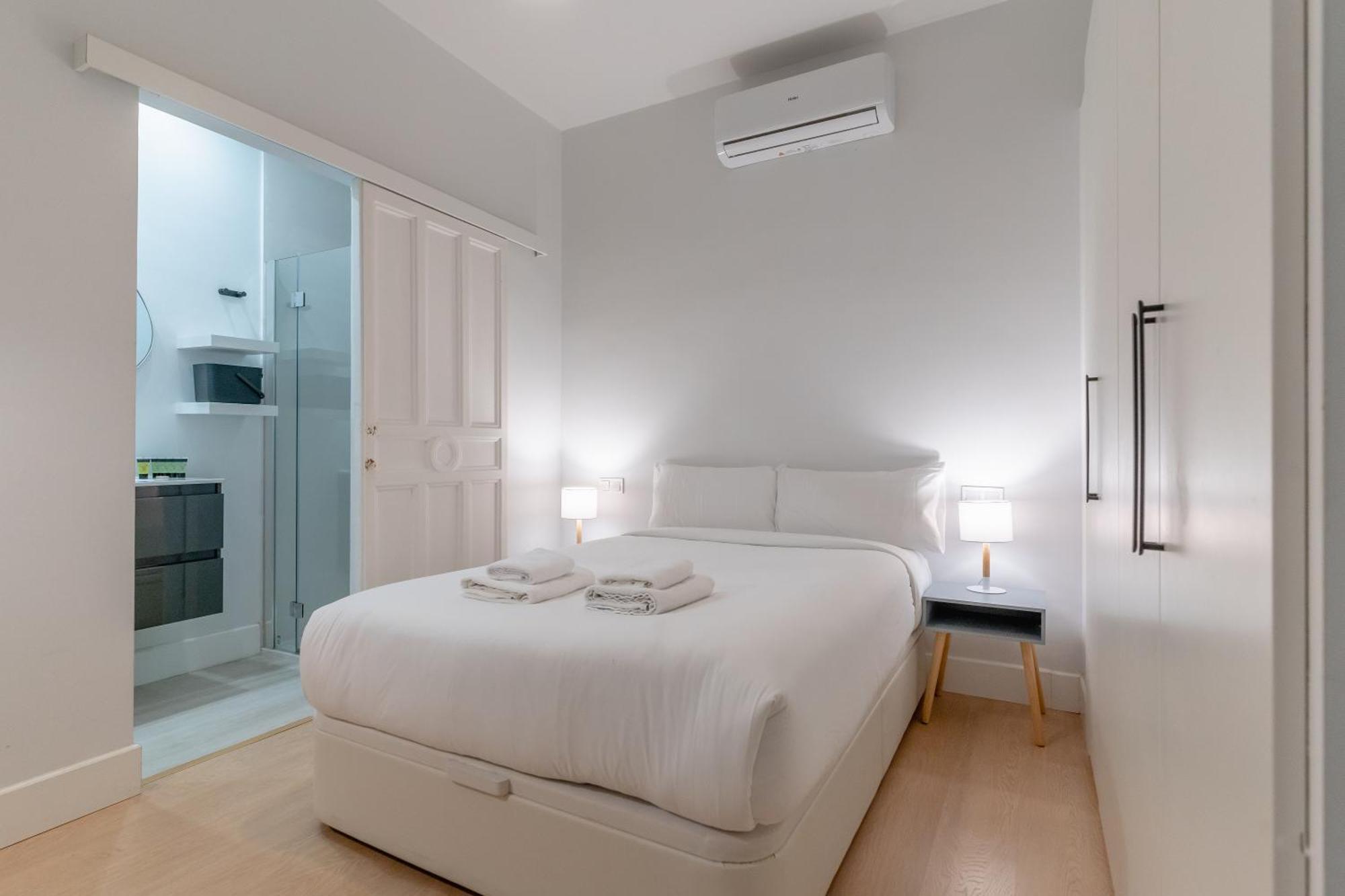 Cozy And Central-1Bd 1Bth- Cortes Apartment Madrid Ngoại thất bức ảnh
