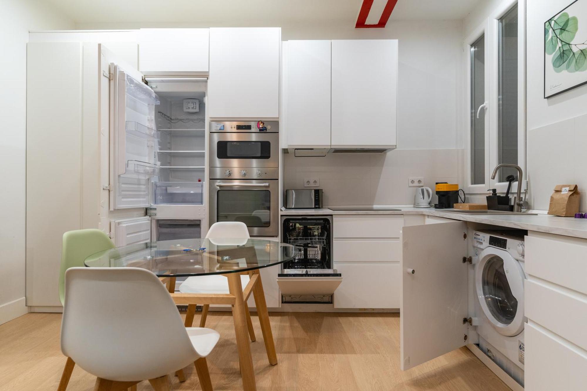 Cozy And Central-1Bd 1Bth- Cortes Apartment Madrid Ngoại thất bức ảnh
